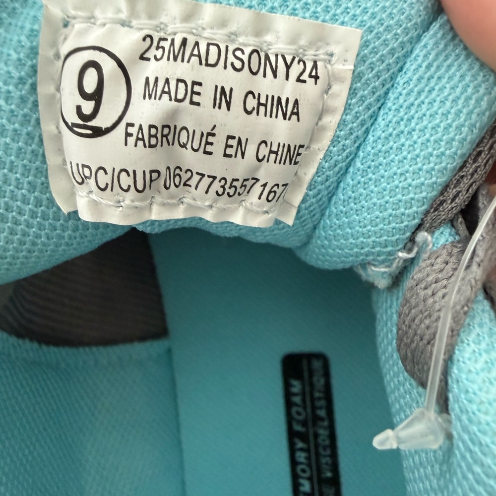Athletic Works Gray Sneakers with Light Blue Interior - Picture 6 of 6